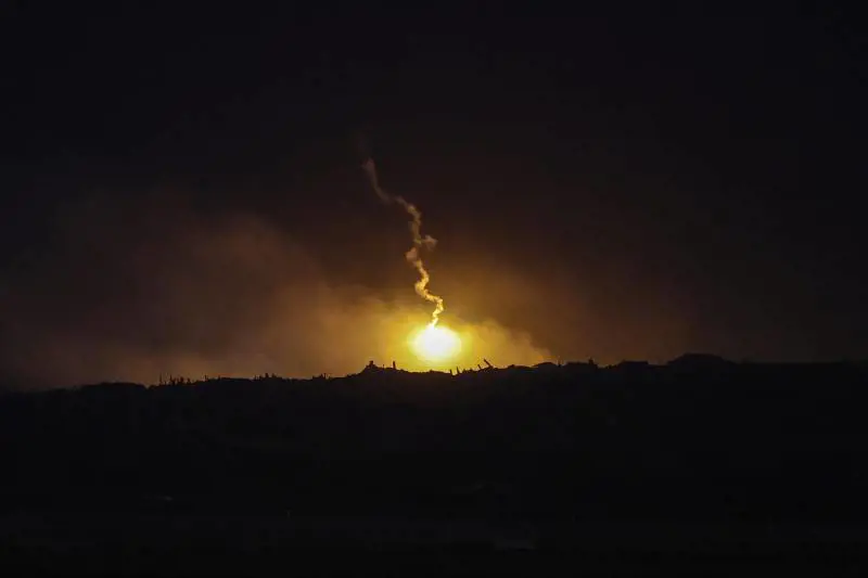 Ancora bombe a nord di Gaza. Oltre 100 morti nei raid di ieri, Hamas uccide un soldato delle Idf