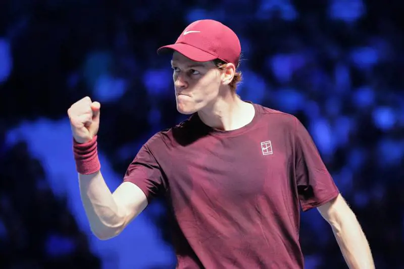 Atp Parigi, gran debutto di Sinner: Bergs sconfitto in due set