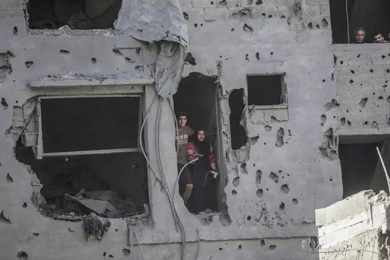 Gaza senza pace: raid e oltre 100 morti