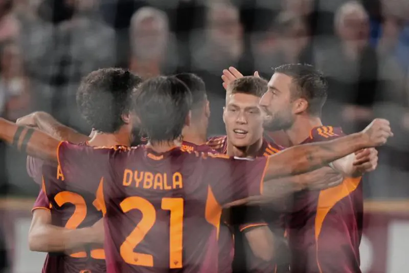 La Roma ritrova l'Olimpico, il gol del suo 9 e si tiene la vetta