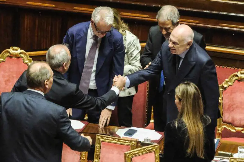 Sì alla riforma attesa da trent'anni. "Italia più forte, parola ai cittadini"