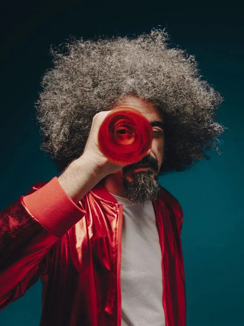 I viaggi siderali di Caparezza. "Continuo la missione rap"