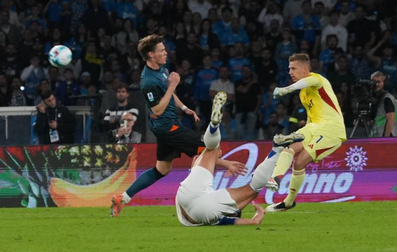 Napoli Como McTominay Butez