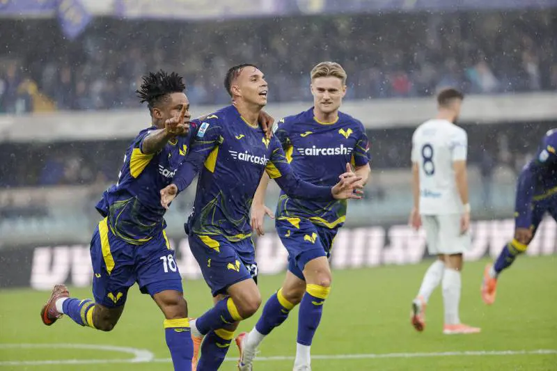 Folla in vetta e manca un rosso... a Verona