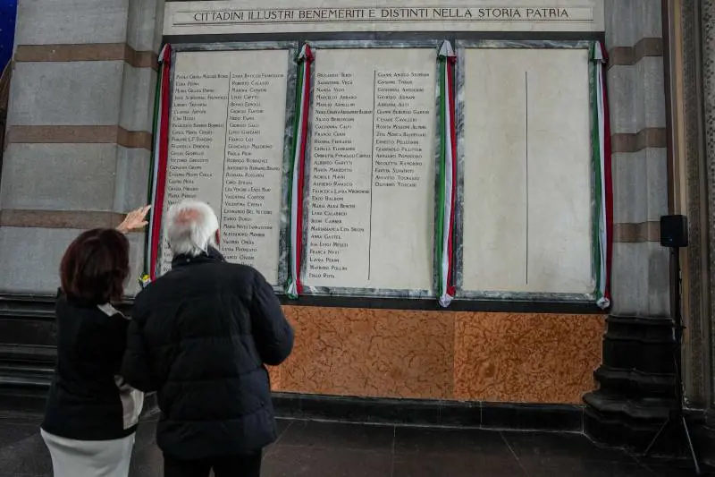 I 14 nel Pantheon. "In tempi di odio servono esempi e voci autorevoli"