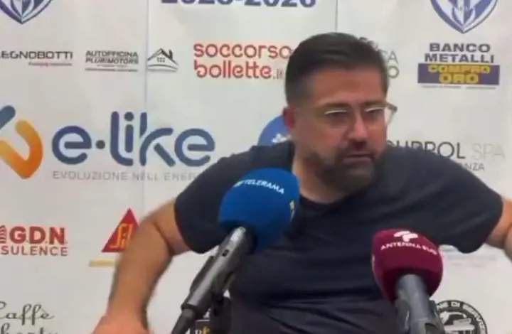 "Con l'ultima ho fatto quattro figli": il ds del Brindisi finisce nella bufera per la frase sessista