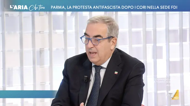 "Cori fascisti? Hanno una candidata che inneggia a Hitler". Gasparri attacca Bonelli e Fratoianni 