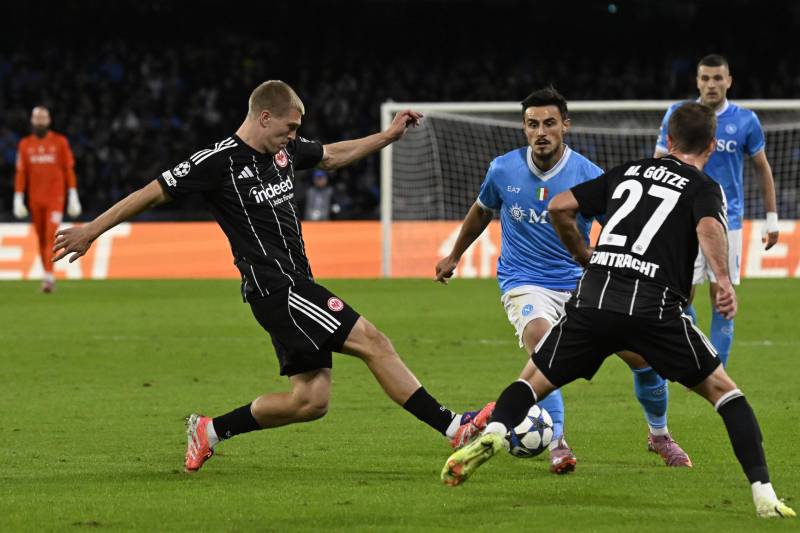 Napoli Eintracht Elmas