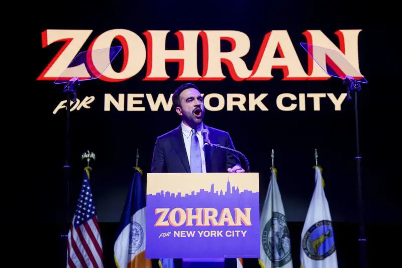 Il socialista Zohran Mamdani nuovo sindaco di New York. Vittorie dem anche in Virginia e New Jersey