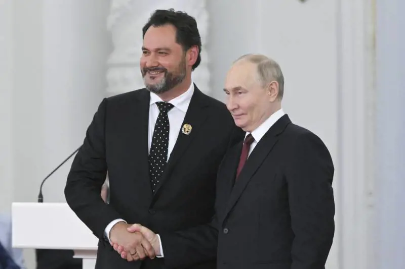 "È un alleato di Putin". Salta l'esibizione del baritono russo Abdrazakov a Verona