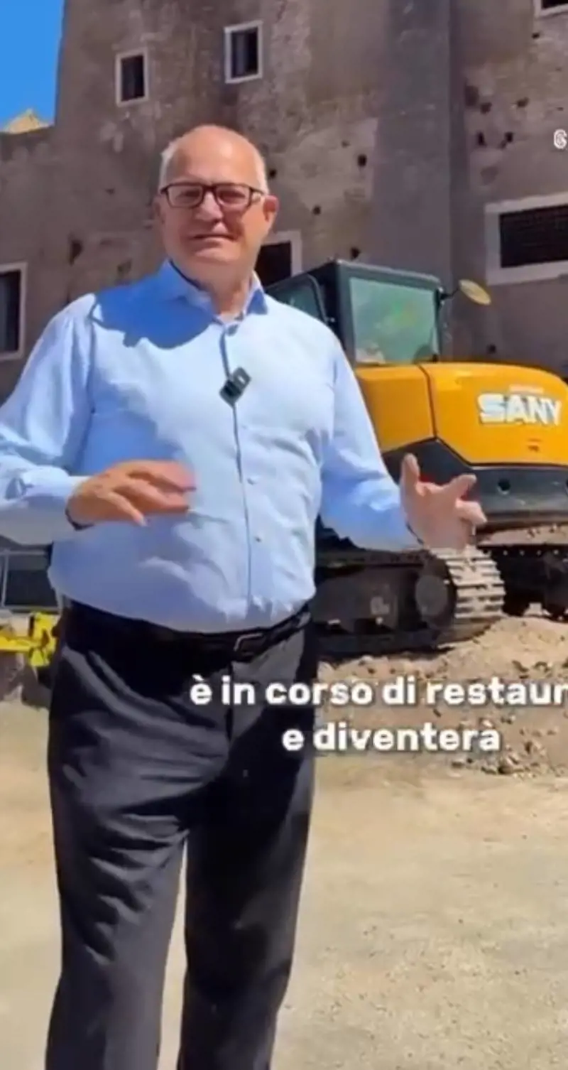 "Sarà un bellissimo centro culturale…”. Il video di Gualtieri prima del crollo della Torre dei Conti