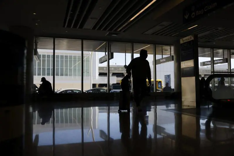 Shutdown, ripresa a rilento. E l'intesa fa scoppiare i Dem