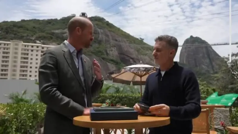 "Ai nostri figli diciamo tutto". Il principe William parla della malattia di Kate