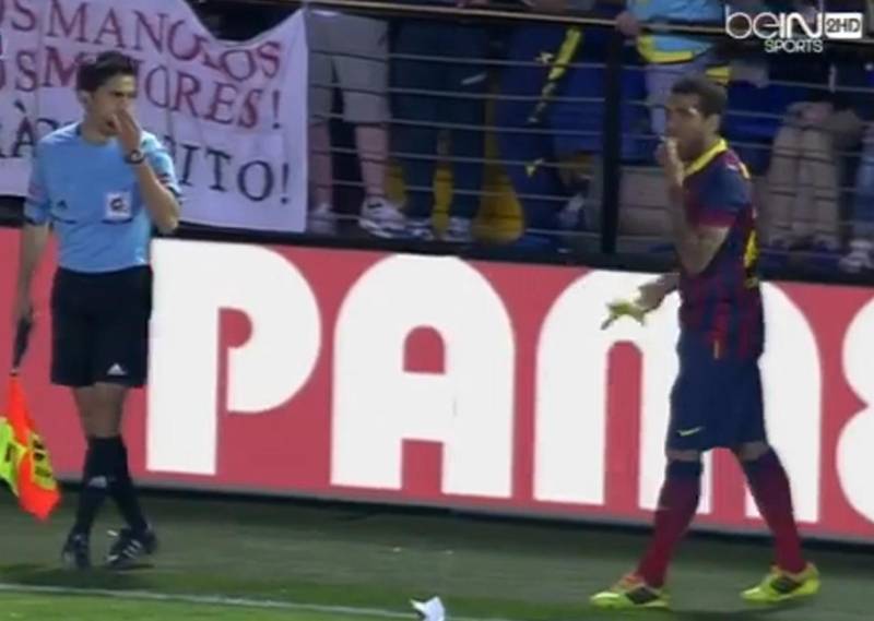 Villarreal Barcellona Dani Alves banana