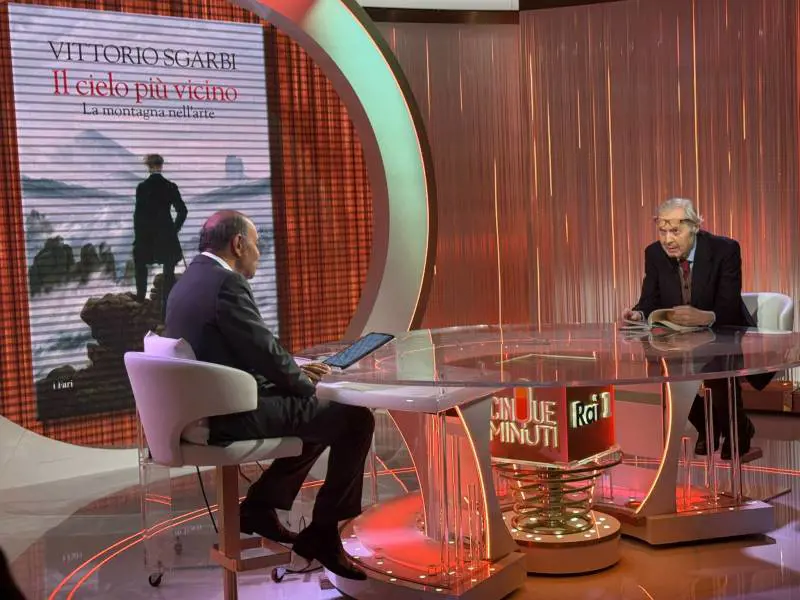 Il ritorno di Sgarbi in tv: "Richiesta di Evelina fuori misura"