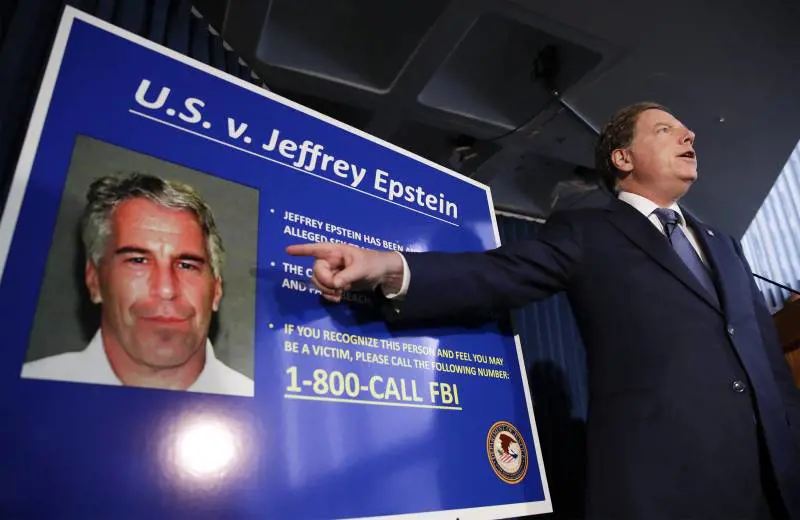 Epstein, nuove email riaccendono lo scandalo: Trump nel mirino dei democratici