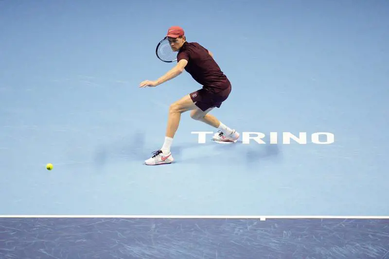 Atp Finals, Sinner-Zverev: Jannik vince il 1° set | 6-4, 3-2