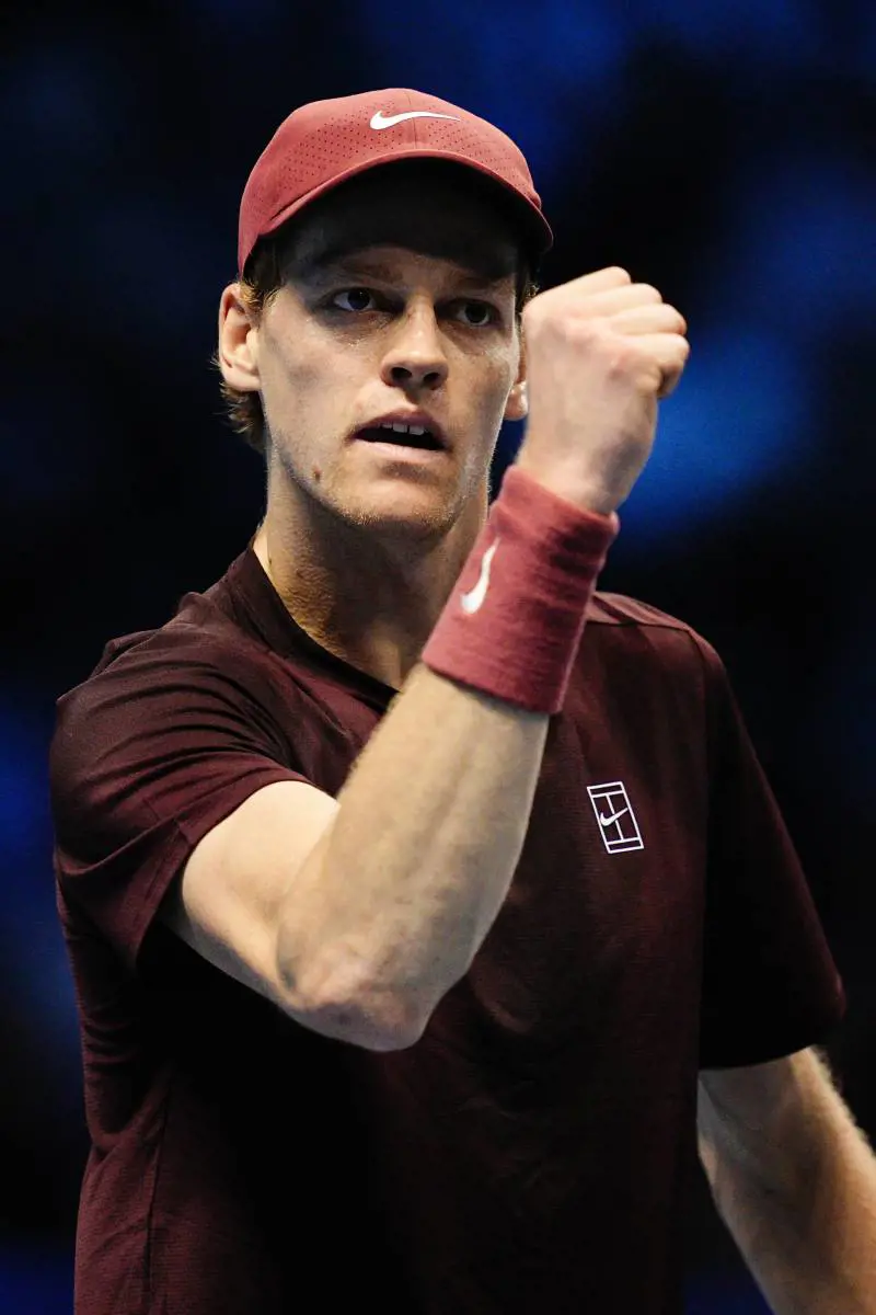 Atp Finals, Sinner è imbattibile: vola in semifinale, Zverev sconfitto in due set