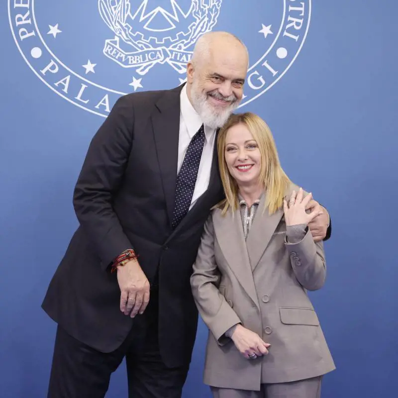 Migranti, ruolo italiano nei Balcani, ingresso dell'Albania in Ue: Meloni accoglie Rama. "Giornata storica"