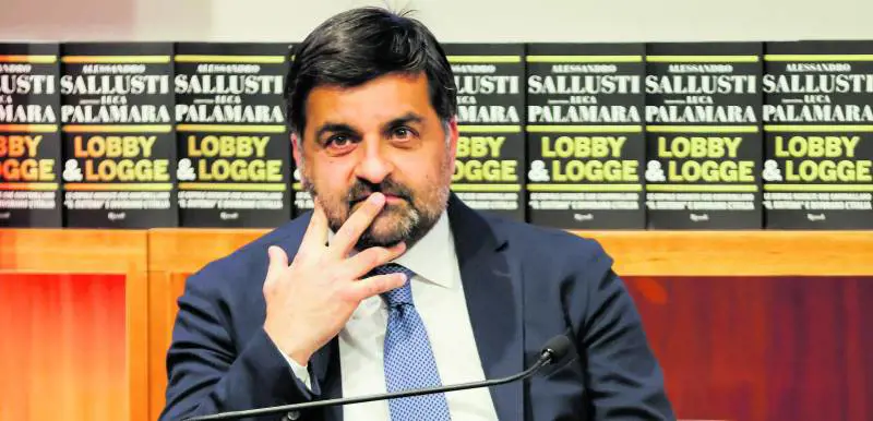 "Incastrare Palamara". Via all'indagine sul pm