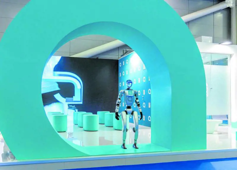 Droni per monitorare i siti e robot a fianco dei tecnici