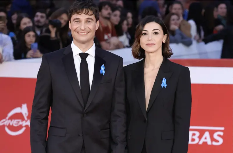 Lino Guanciale insieme alla moglie Antonella Liuzzi 