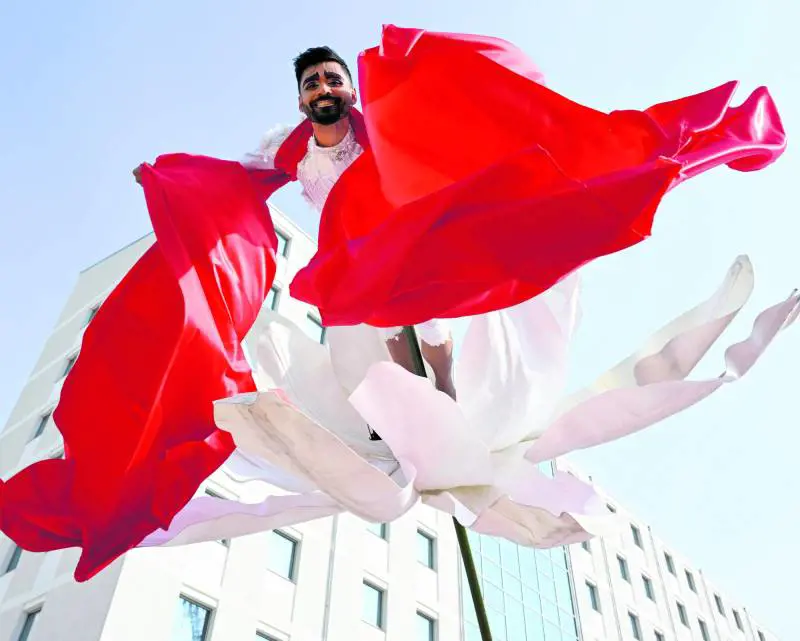 Fiamma olimpica, una scia luminosa di 12mila km che porterà i tedofori da Atene allo stadio Meazza