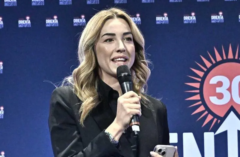 Salis spende 156mila euro per un consulente Lgbt