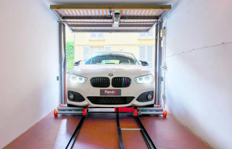 I box sono gli stessi degli anni '60-'70. Ma le auto sono grandi il doppio