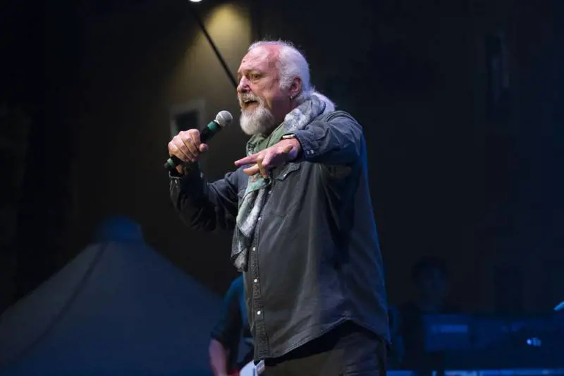 Eugenio Finardi celebra 50 anni di successi a Malpensa