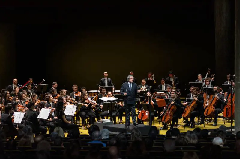 Inaugurata la terza Riccardo Muti Italian Opera Academy a Milano: la Fondazione Prada si trasforma in sala da concerto