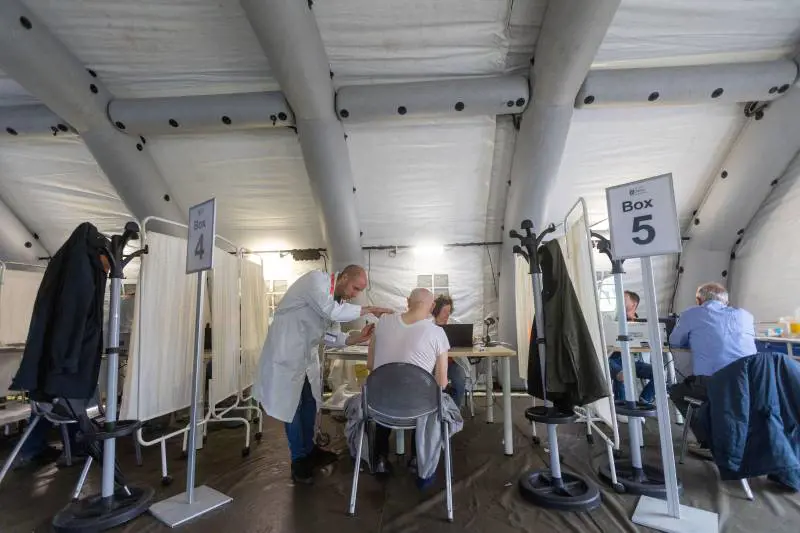 Influenza in anticipo, lombardi a letto