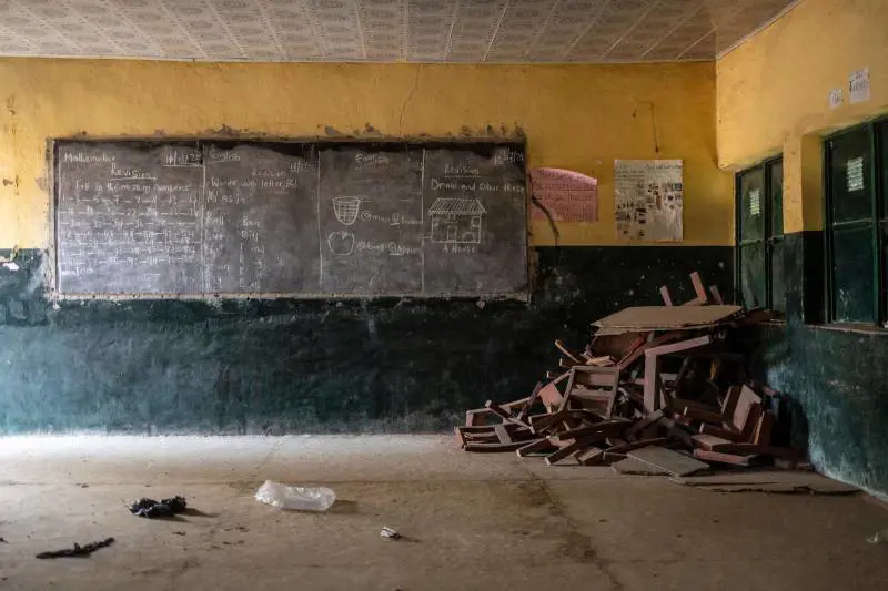 Nigeria, assalto ad una scuola cattolica: rapiti 303 studenti e 12 insegnanti