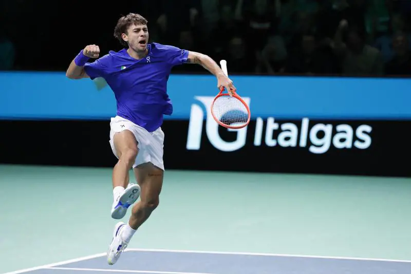 Coppa Davis, l'Italia è campione: eccezionali Cobolli e Berrettini, Spagna dominata 2-0