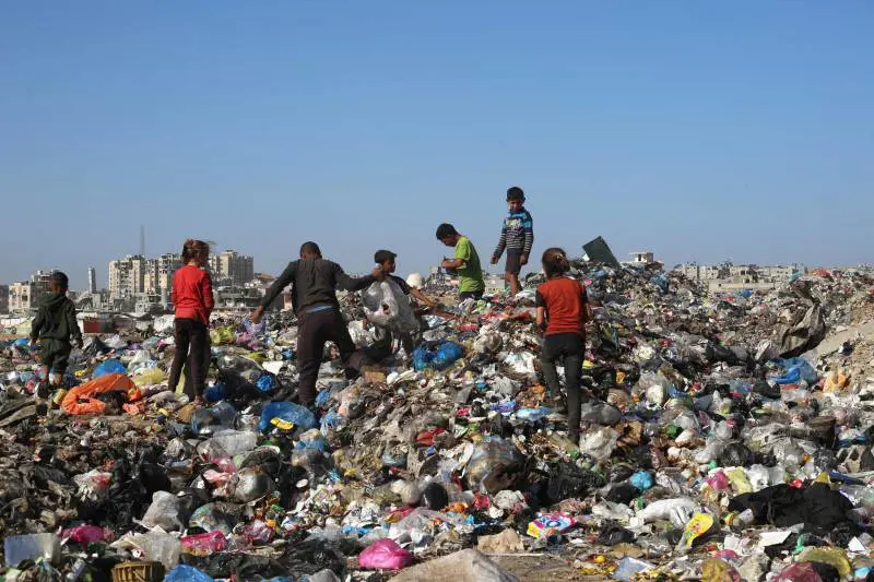 Gaza, ancora bombe Hamas al Cairo per discutere della fase 2