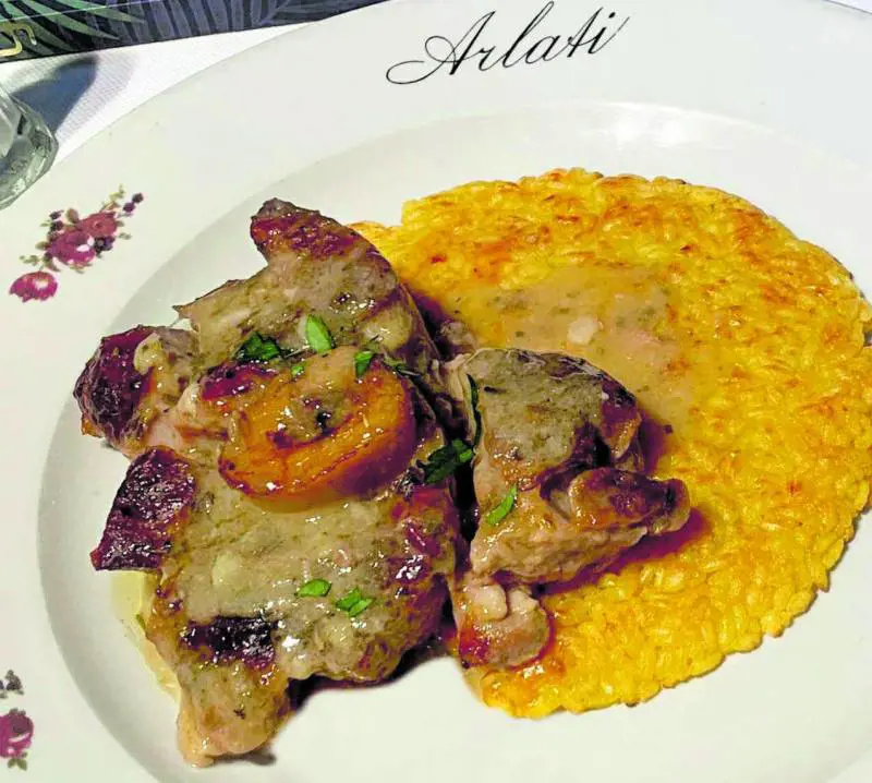 Sua milanesità l'"Oss büss" da godersi fino al midollo