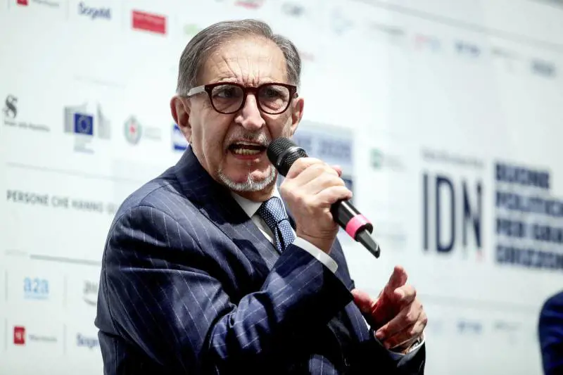 Caso Garofani, La Russa: "Meglio lasci l'incarico, ma non sta a me chiedere le dimissioni”