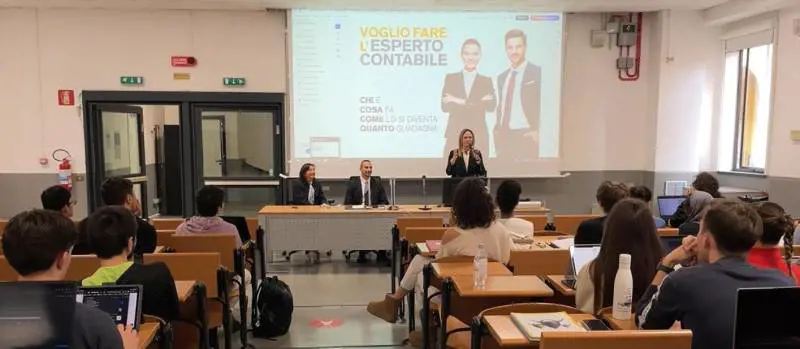 Lavoro, formazione sul campo strategica. Gioco di squadra professionisti-università