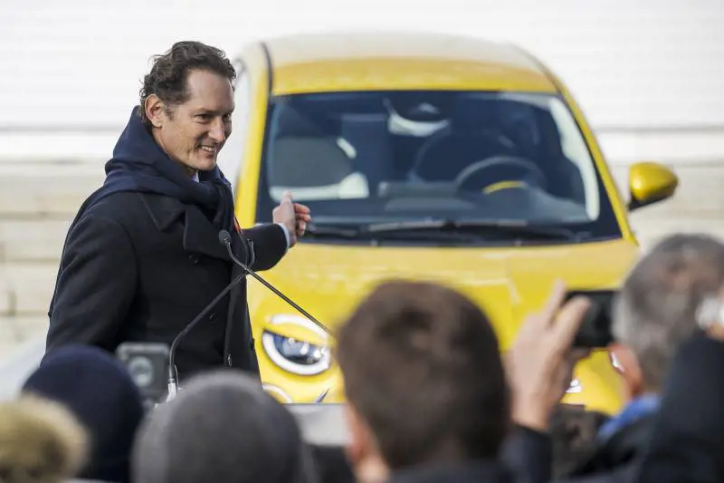 Elkann: "Grati al governo per il no al tutto elettrico"