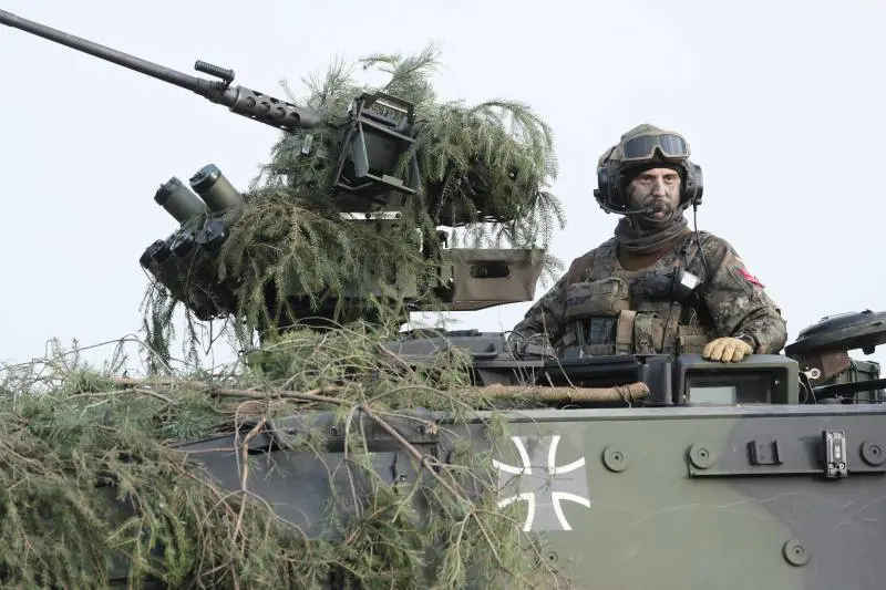 800 mila soldati Nato pronti: spunta il piano segreto in caso di guerra con la Russia