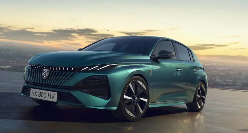 La prova della nuova e graffiante Peugeot 308