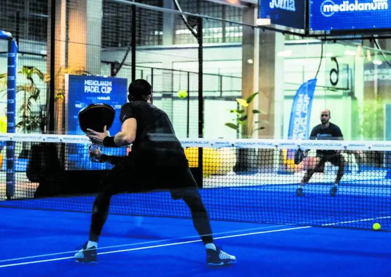 Febbre da padel. A Como sfida tra i campioni