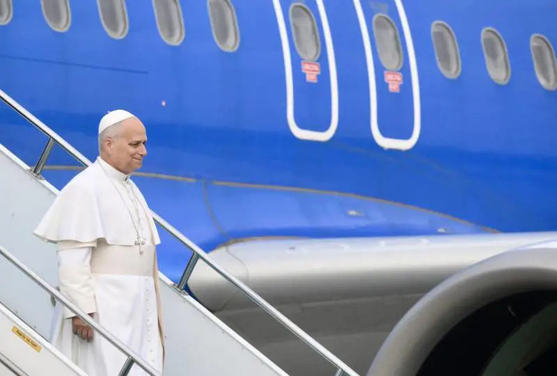 Airbus, bloccato pure il volo del Papa: cosa succede