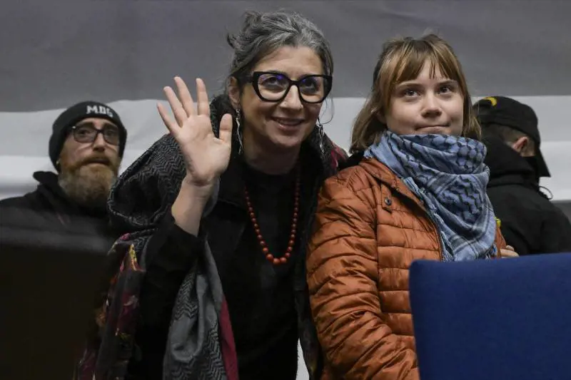 Ora Albanese è a un bivio, adesso volete i manganelli e La Stampa: quindi, oggi...