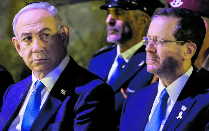 Israele, Bibi chiede la grazia. Pressing del Papa per i due Stati