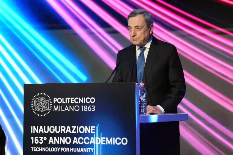 Draghi: "Cortocircuito IA, rischiamo la stagnazione"