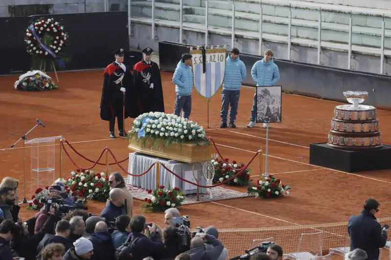 L'ultimo commosso saluto a Pietrangeli sulle note di Frank Sinatra