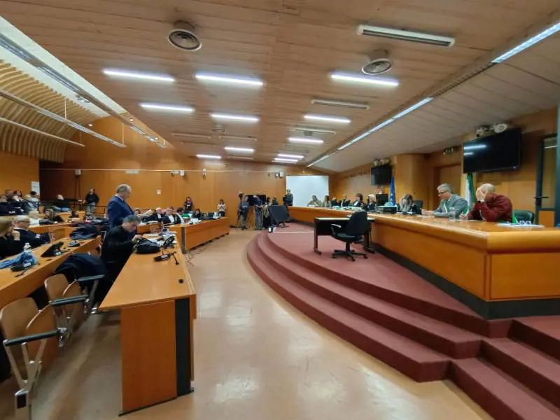 "Non hanno avuto coraggio". Condannato a 14 anni il gioielliere che sparò ai rapinatori