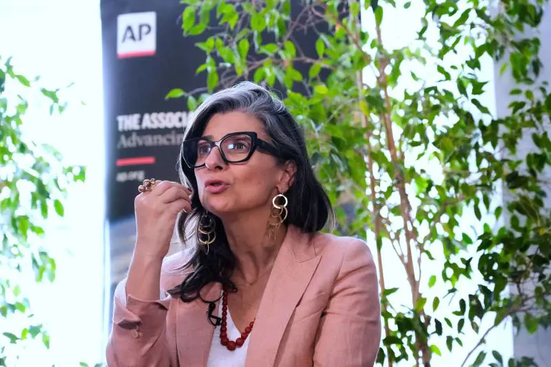 "Perseverare è diabolico e lei...". Pure Prodi scarica Albanese e sfida il Comune di Bologna