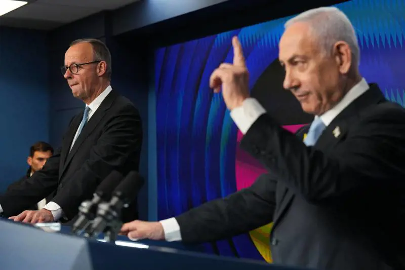 Netanyahu si grazia. "Non mi dimetto". E "vede" la Fase 2